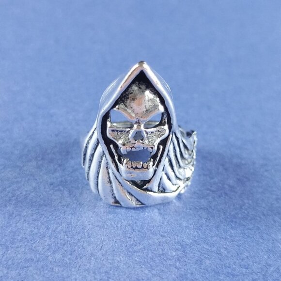 💀 Gothic Close Up Skulled Grim Reaper  Heavy Metal Ring (Size 10.5) - Picture 1 of 4